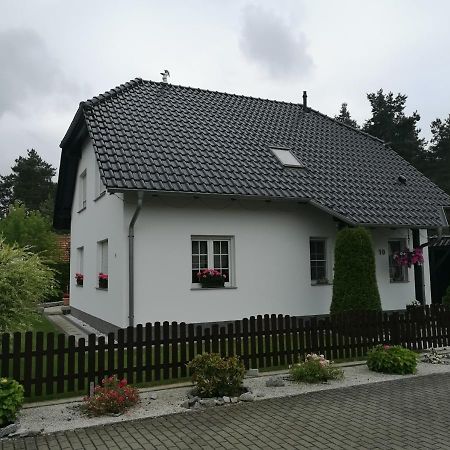 Gaestezimmer Im Bewohnten Efh Mit Pool Und Garten Ziltendorf Esterno foto