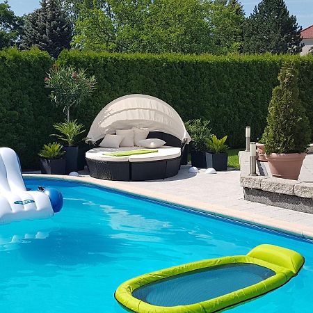 Gaestezimmer Im Bewohnten Efh Mit Pool Und Garten Ziltendorf Esterno foto