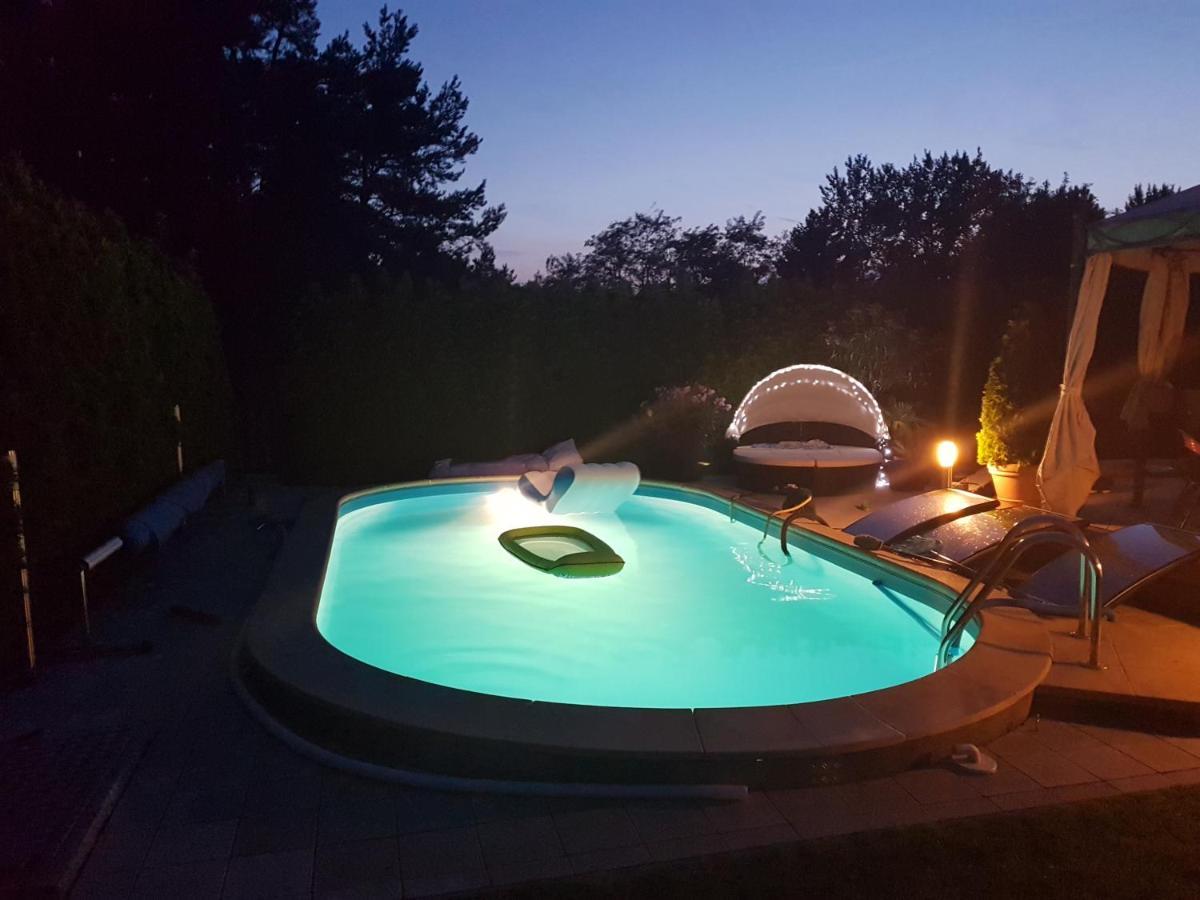 Gaestezimmer Im Bewohnten Efh Mit Pool Und Garten Ziltendorf Esterno foto