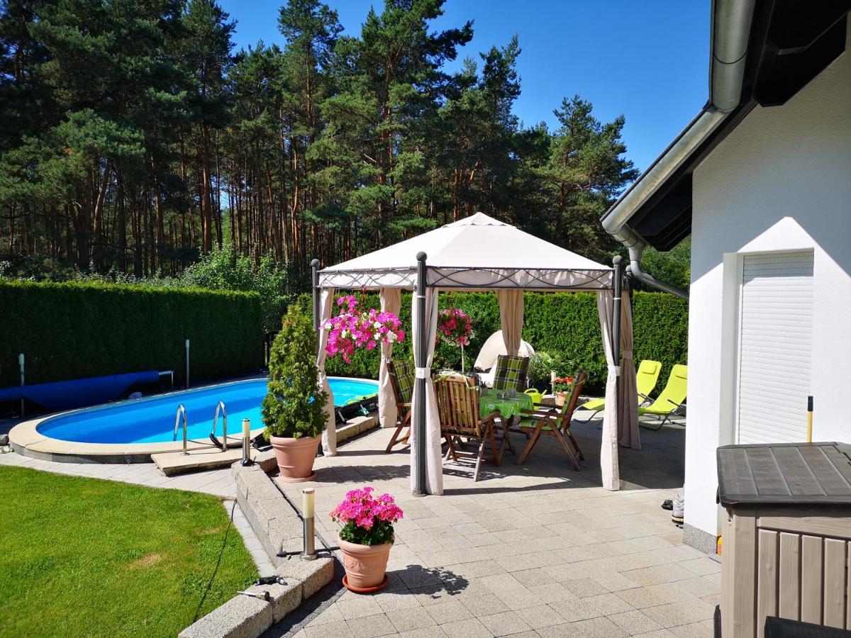 Gaestezimmer Im Bewohnten Efh Mit Pool Und Garten Ziltendorf Esterno foto